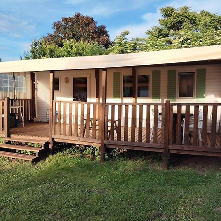 Mobil Home For Chilling Out Camping Park *** Foix Bagian luar foto