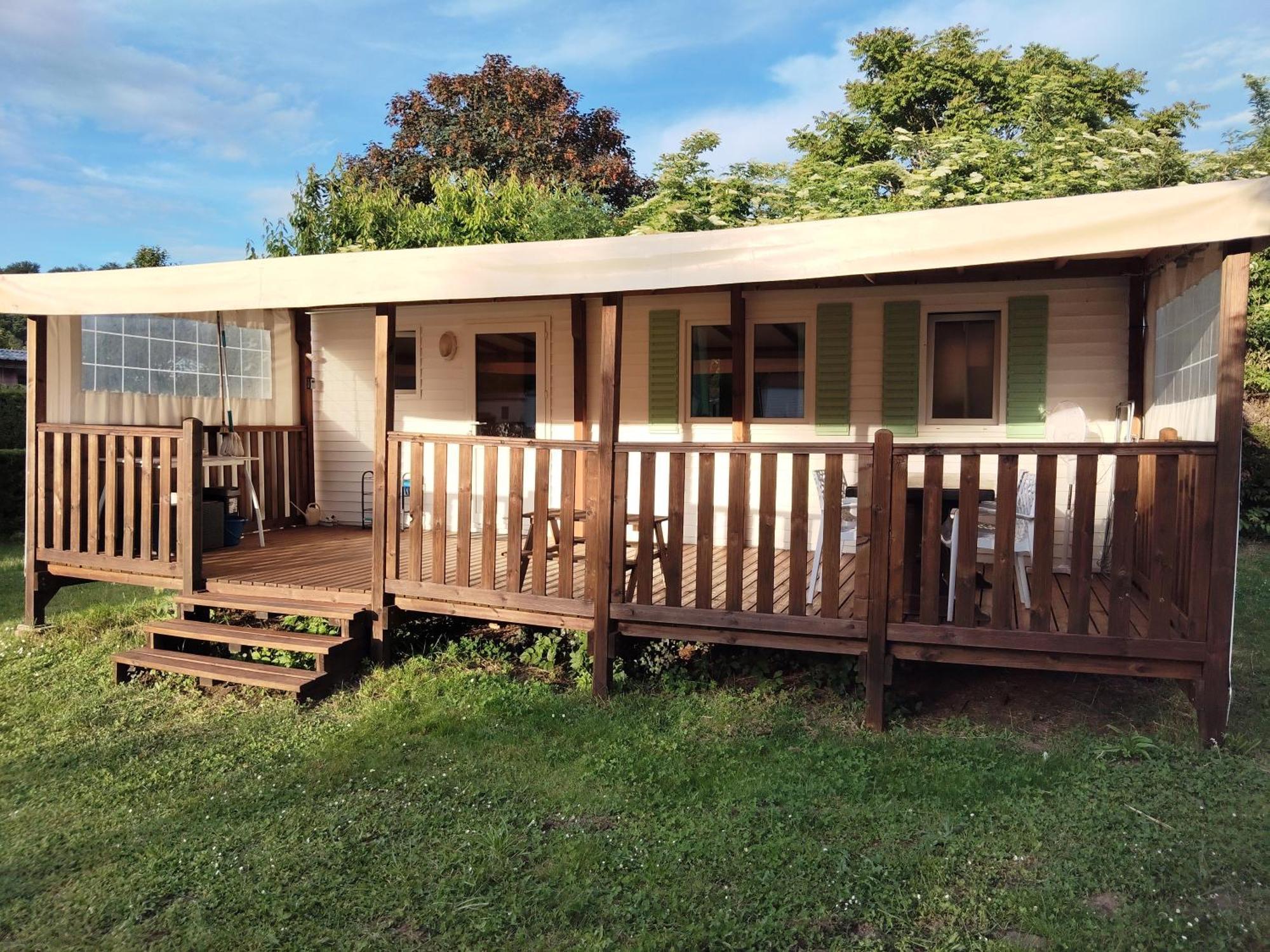 Mobil Home For Chilling Out Camping Park *** Foix Bagian luar foto